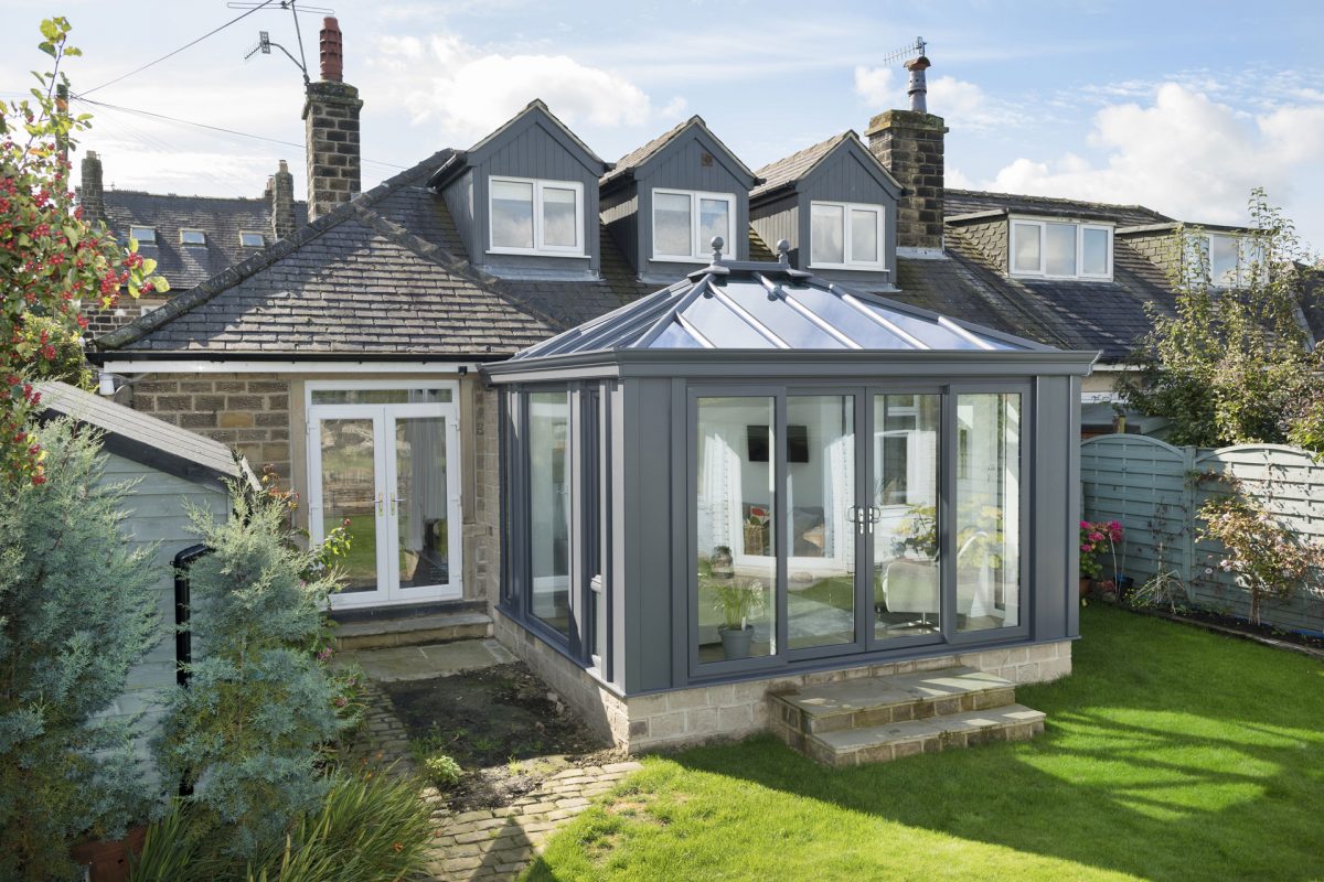 conservatories with insulated pelmets
